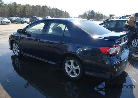 2013 Toyota Corolla S z USA, uszkodzony, nr VIN 2T1BU4EE0DC028305